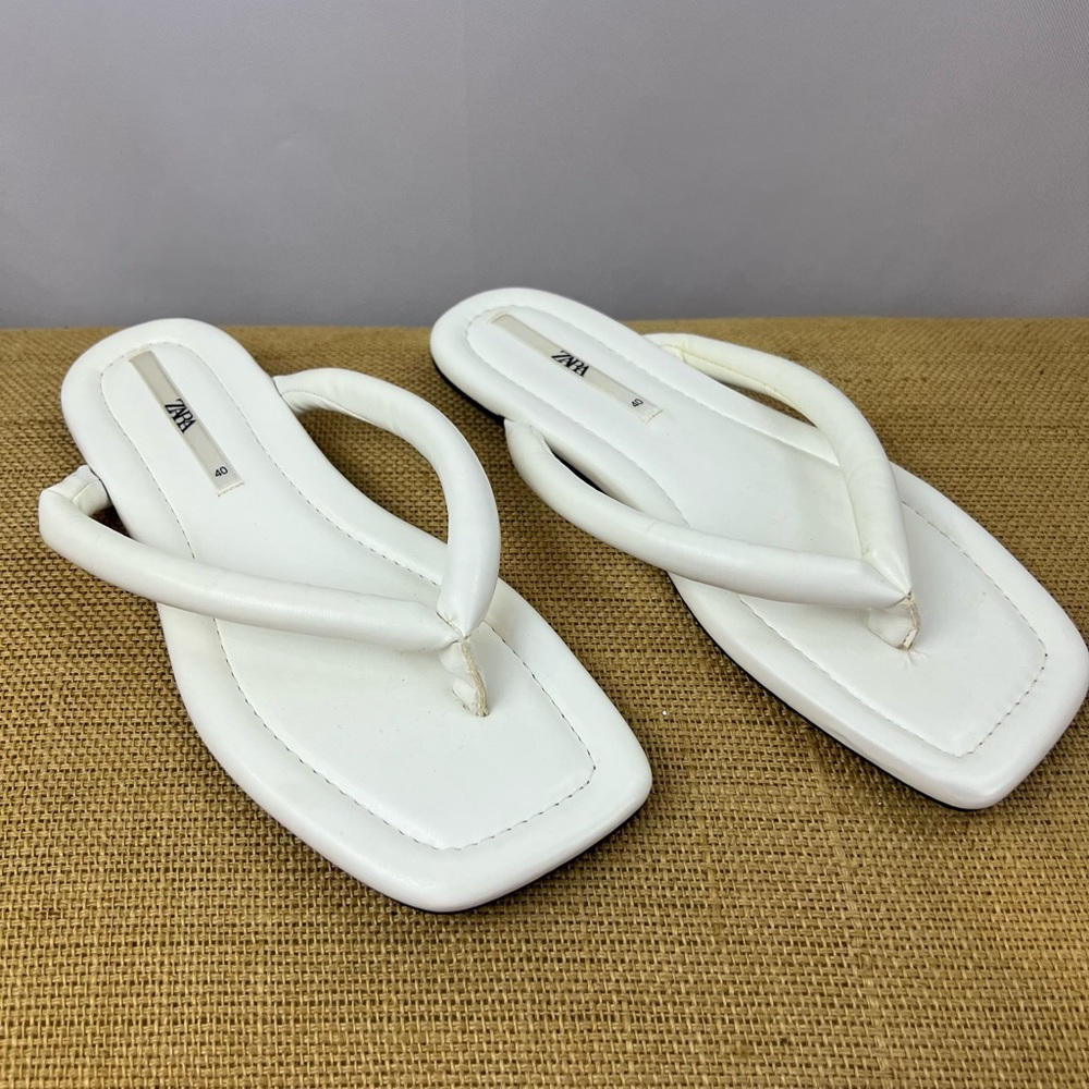 Zara White flip flop thong sandals | Zara size 40 | US 9